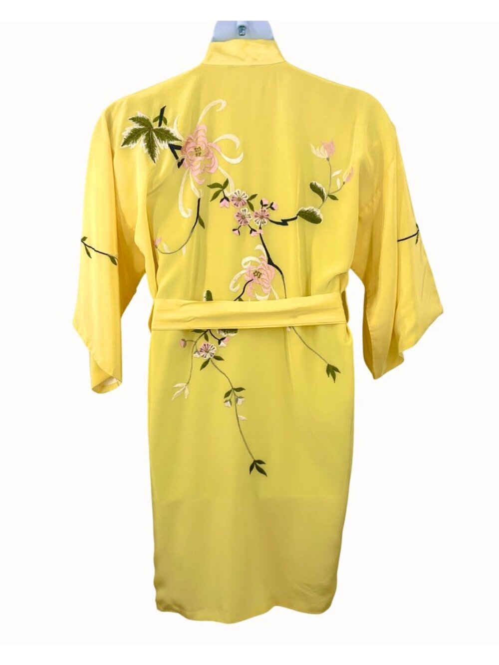 GORGEOUS VINTAGE BRIGHT YELLOW FLORAL EMBROIDERED KIMONO ROBE W/ BELT FROM JAPAN